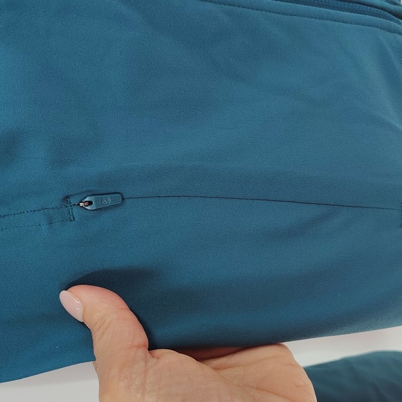 CRZ YOGA Zip Up Cropped Jacket Green Jade Size Small NWT Long Sleeve - Picture 5 of 9